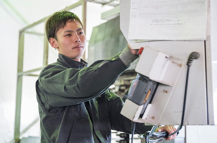 入社4年　機械加工部